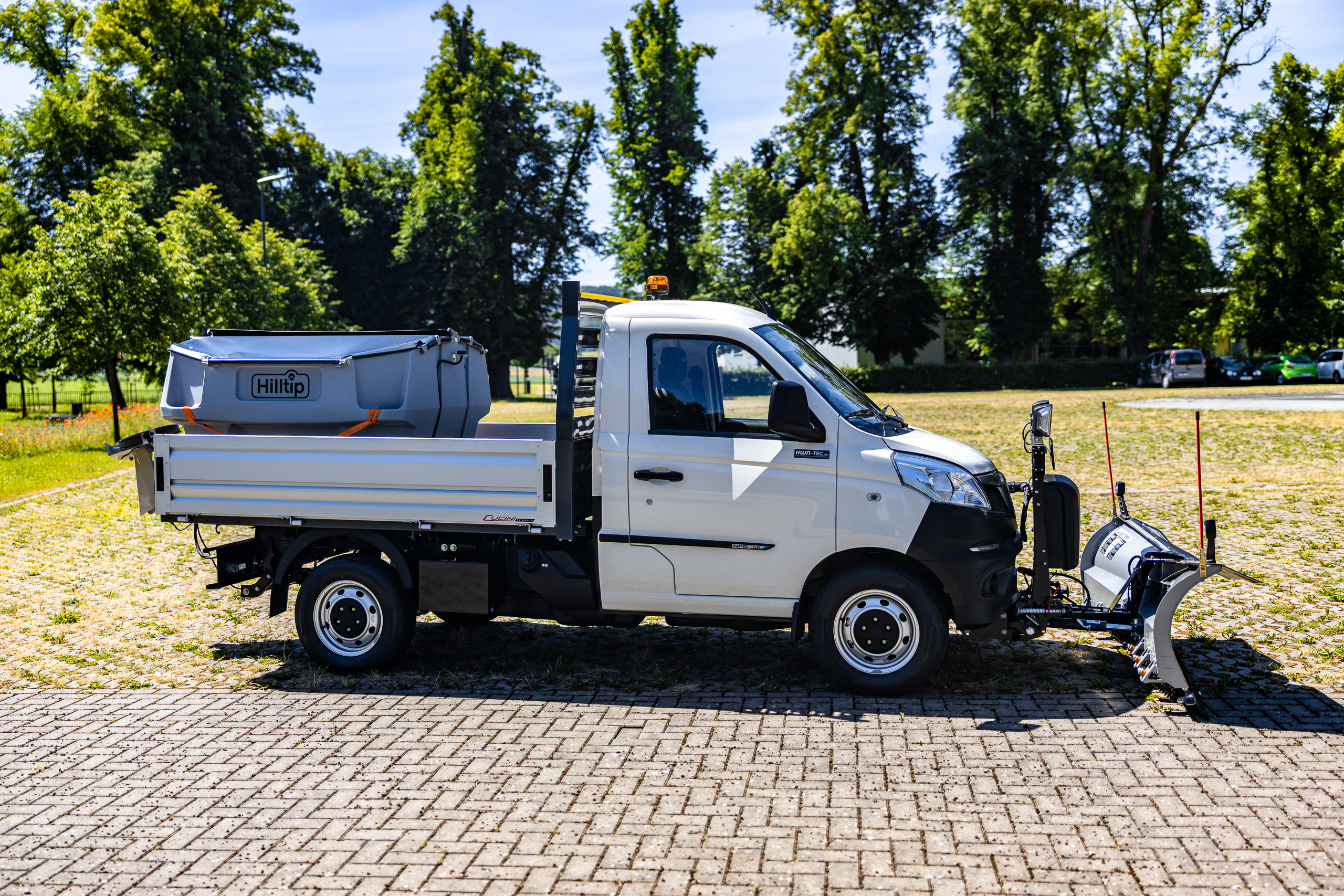 Piaggio Porter NP6 Winterdienst Piaggio NP6 Winterdienstfahrzeug Hilltip Icestriker 550